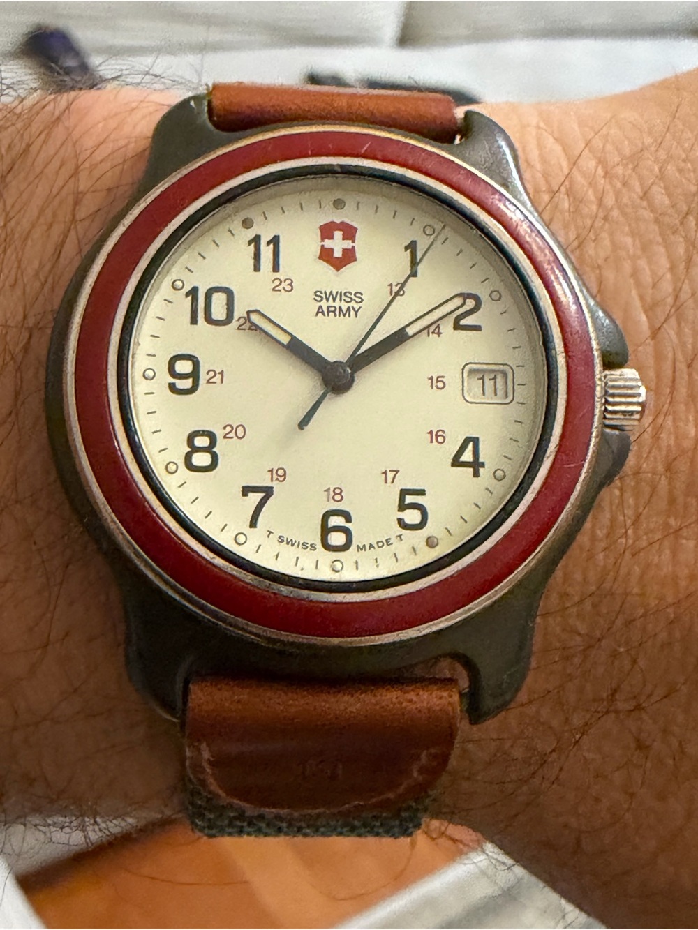 Vintage Victorinox Swiss Army "Marlboro Adventure Team" Field Watch 39mm Men’s